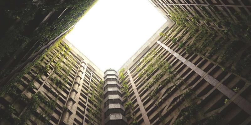 事故处理全解析：从现场应对到赔偿索赔的完整流程指南